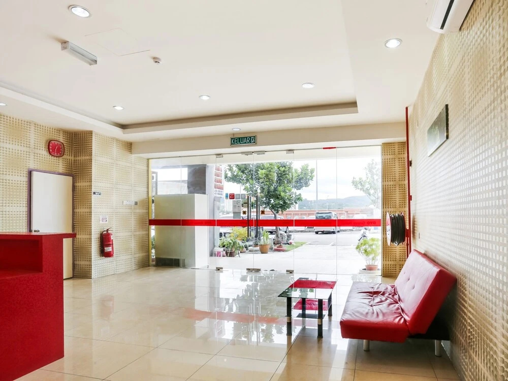 Grove Hotel by OYO Rooms