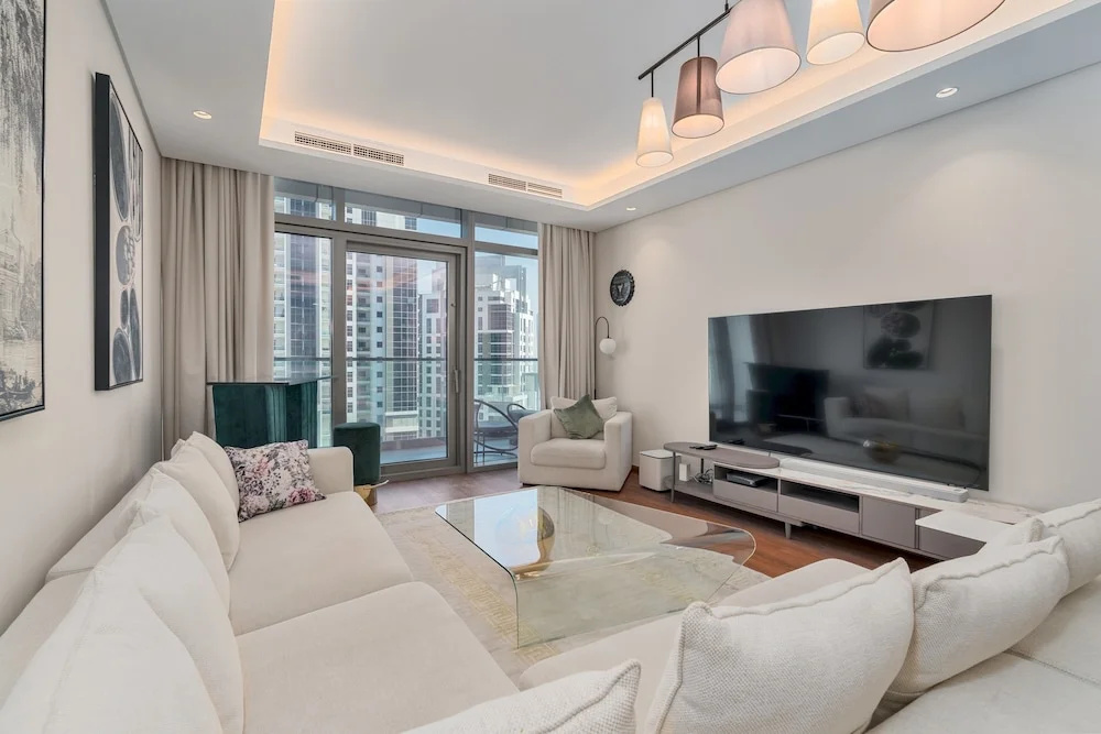 Luxurious 2B With Burj Views in Business Bay