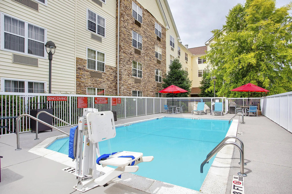 Courtyard Knoxville Cedar Bluff