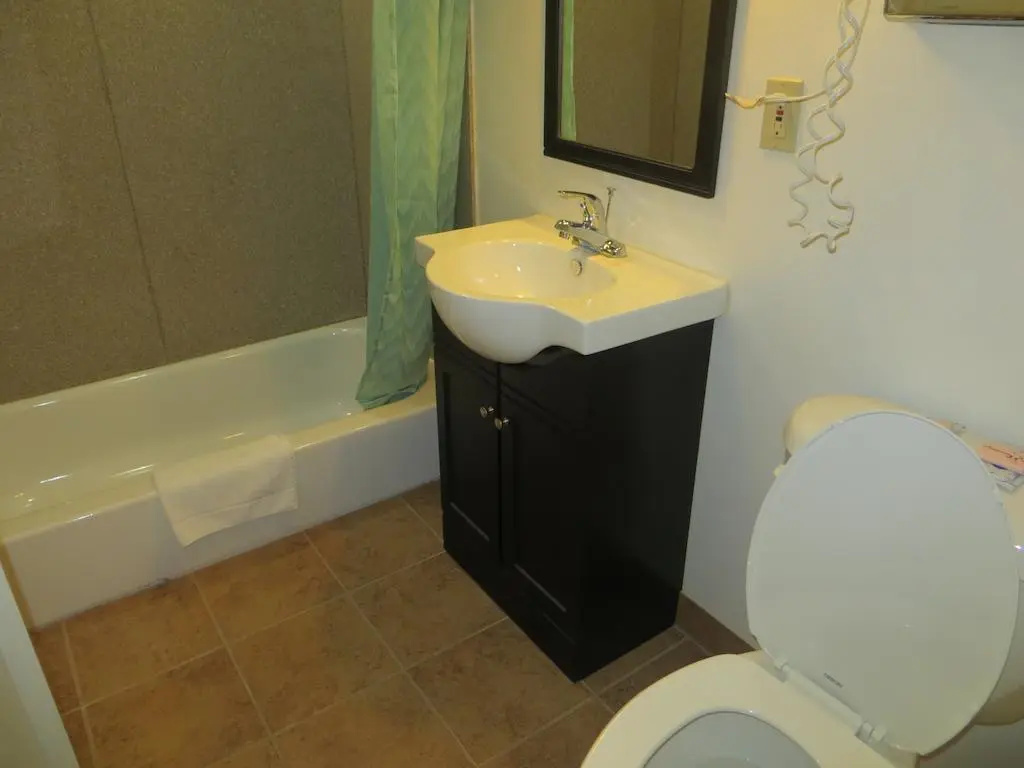 Economy Inn
