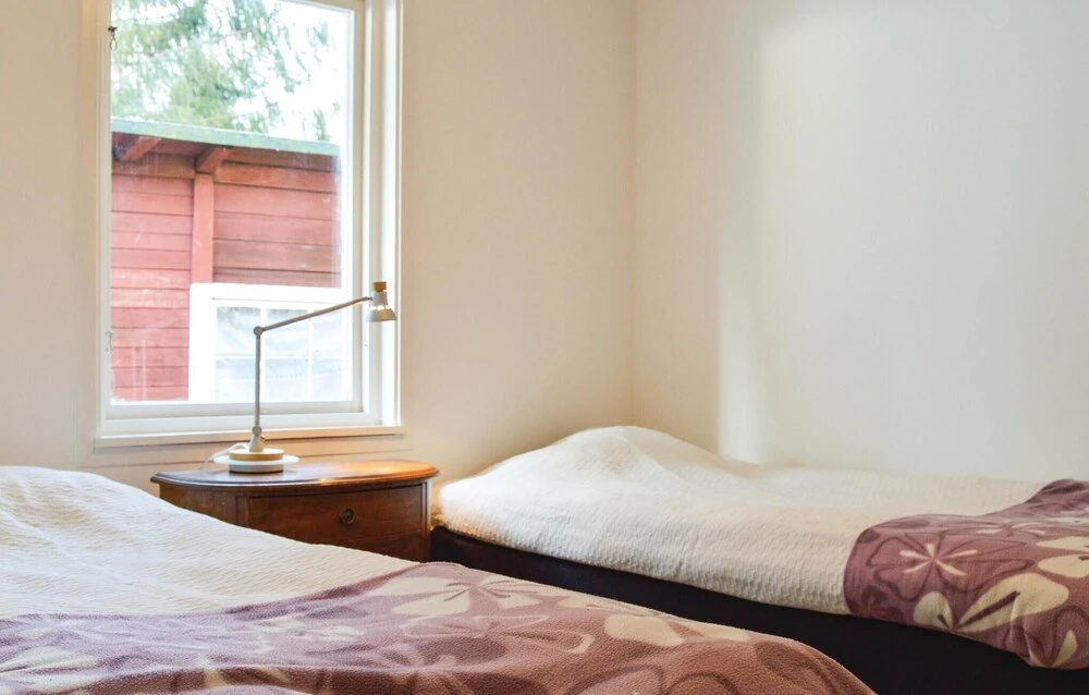 Two-Bedroom Holiday Home In Ingaro