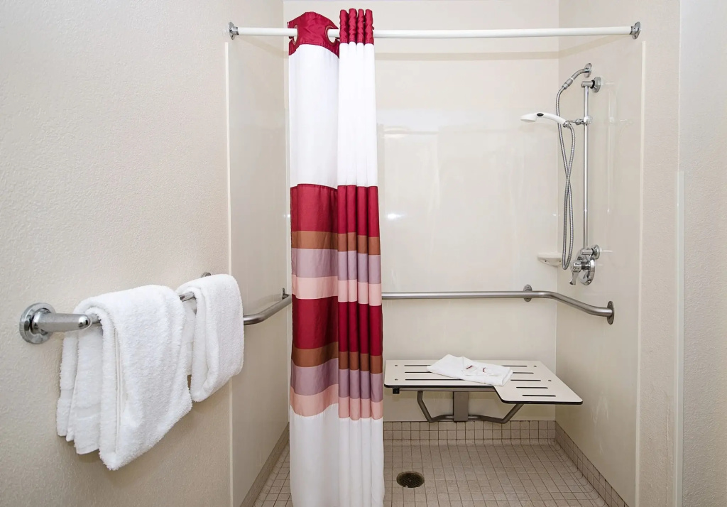 Red Roof Inn Crossville
