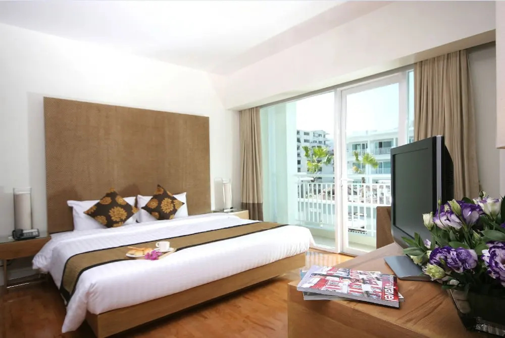 Kantary Hills Hotel and Serviced Apartments