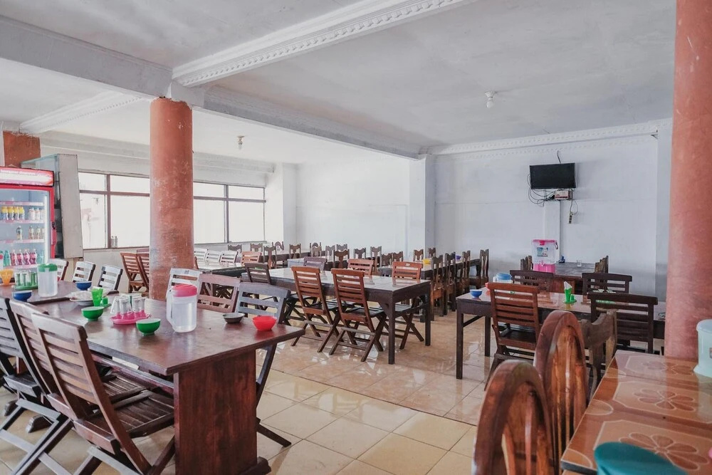 Hotel & RM Sahabat Utama by RedDoorz
