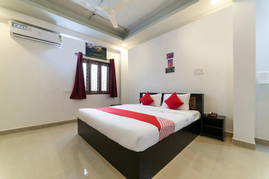 OYO Flagship 66733 Hotel Fortune Bliss