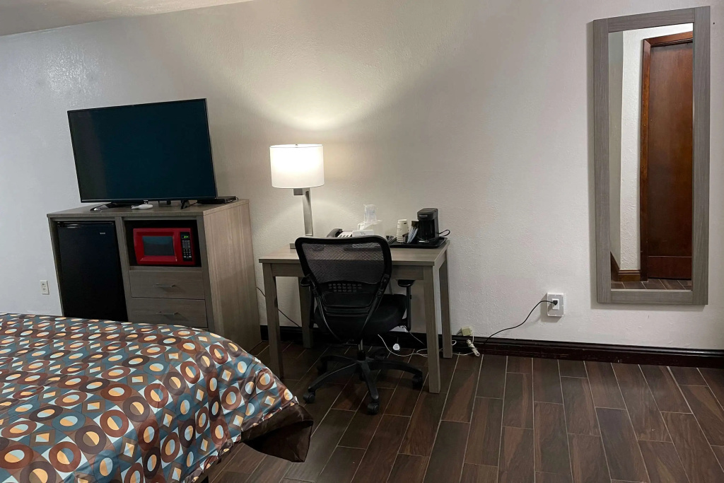 Baymont by Wyndham Bellevue - Omaha