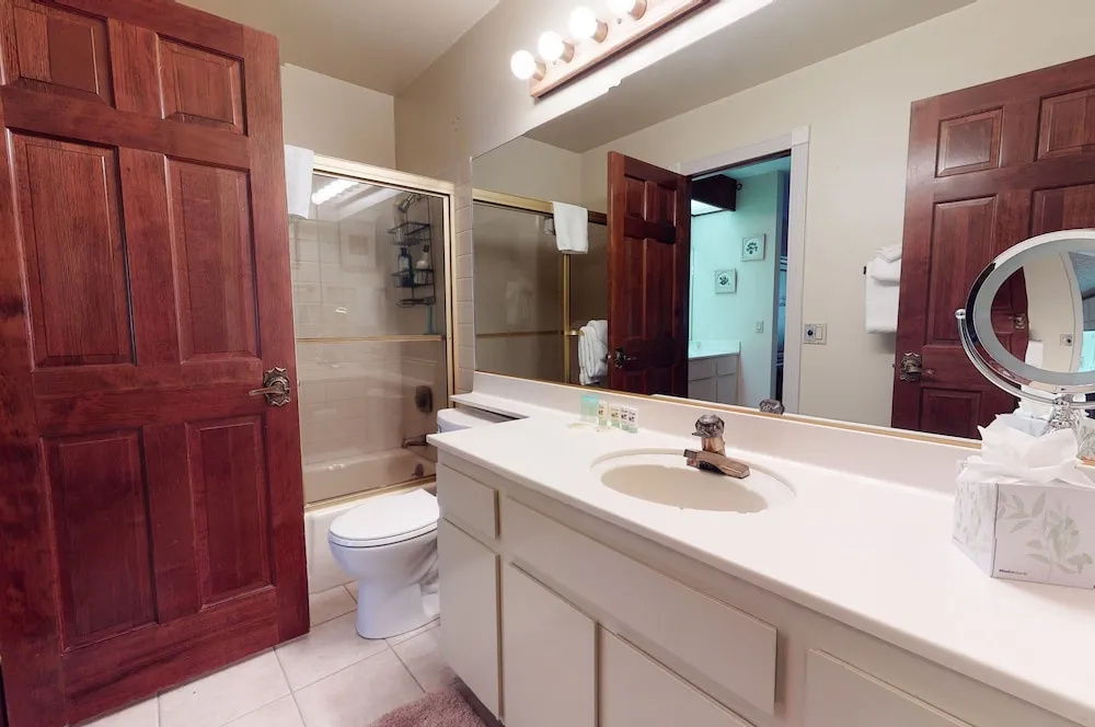Winterset Woodland - Near Hike & Bike Trails!