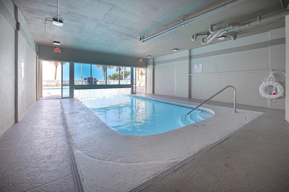 Tradewinds 706 2 Bedroom Condo