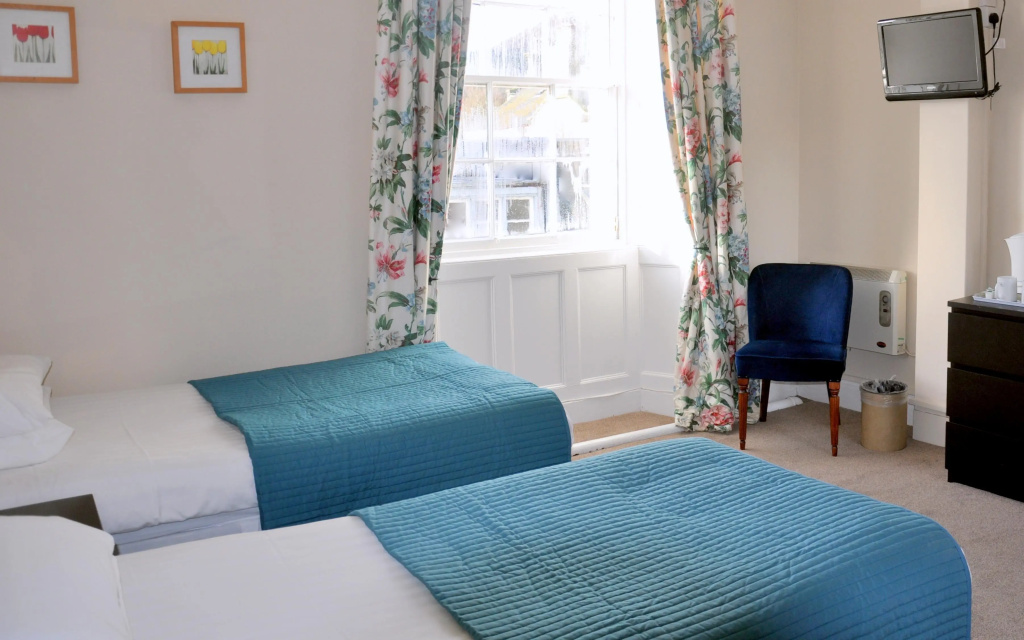 Atholl Arms Hotel