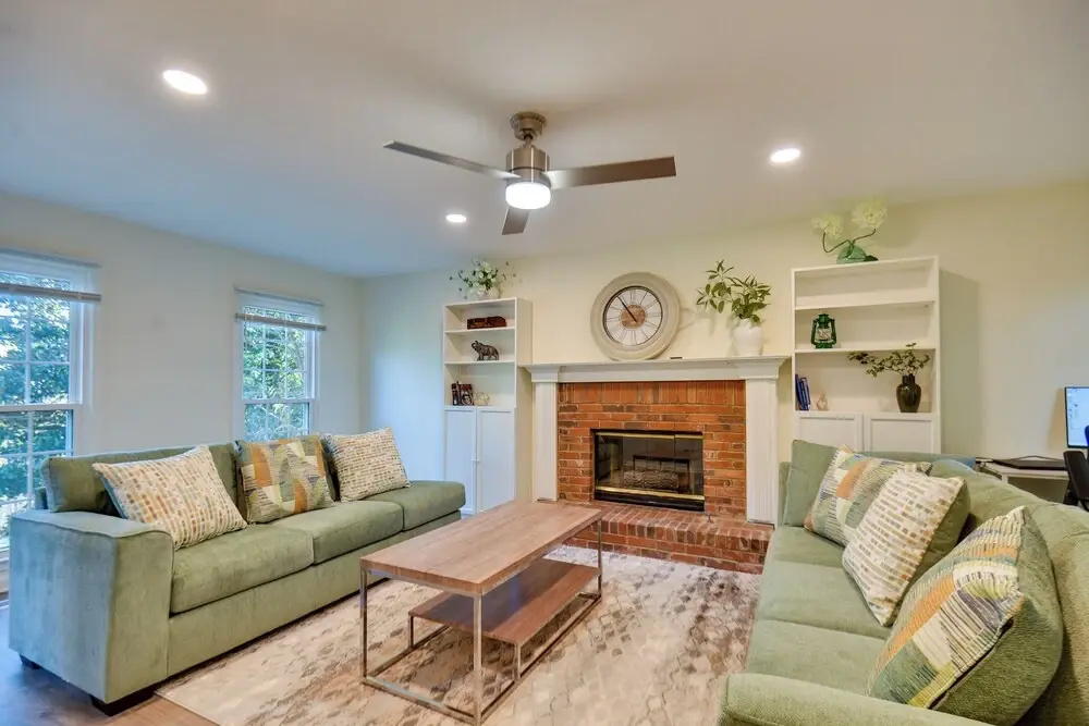 Fully Updated! Suburb Stay Near Sugarloaf Mills