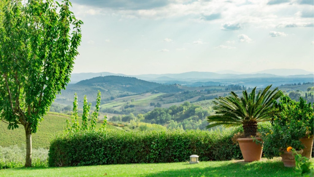 Independent Luxury Villa With Pool and Jacuzzi in the Chianti Region-podere Degli DEI
