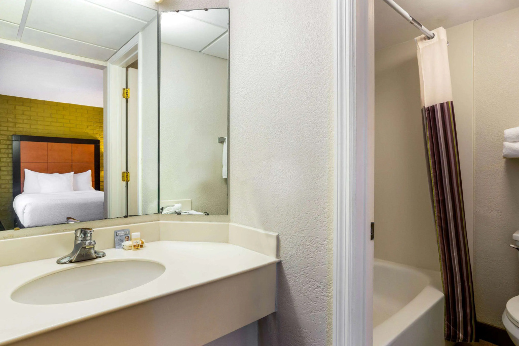 La Quinta Inn Tampa Airport Stadium Westshore