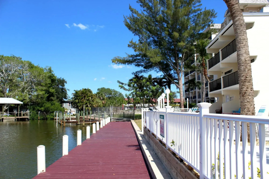 The Bay Inn at Lani Kai