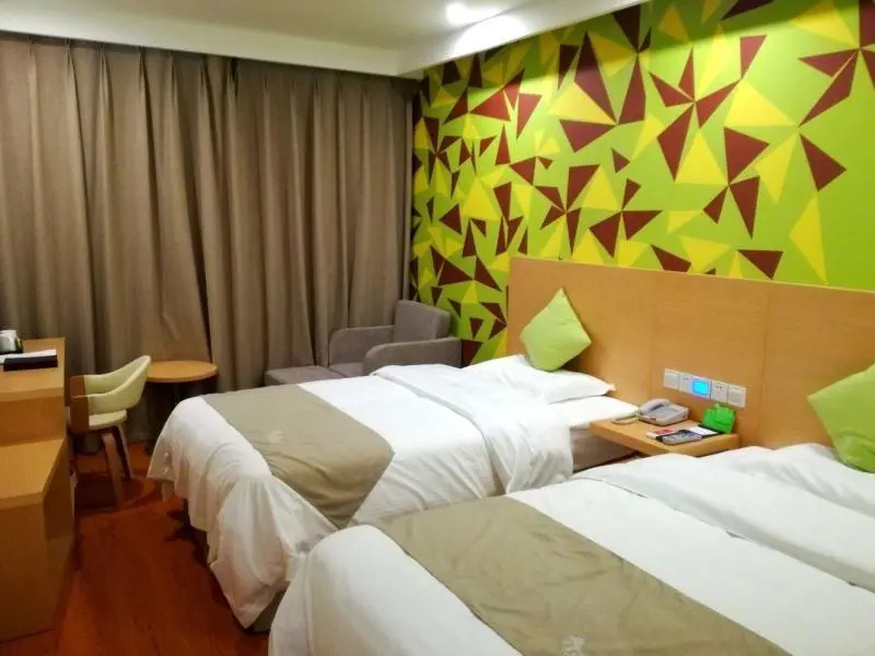 Vatica Xuzhou Suining Bus Station Building Materials City Hotel