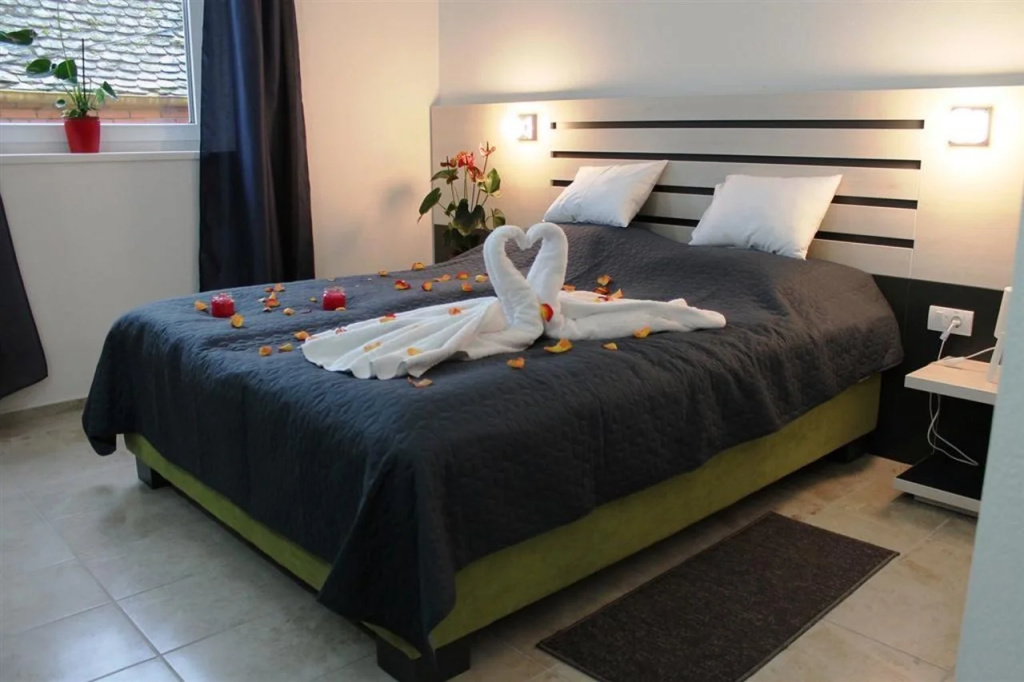 Garni Hotel 11tica DM