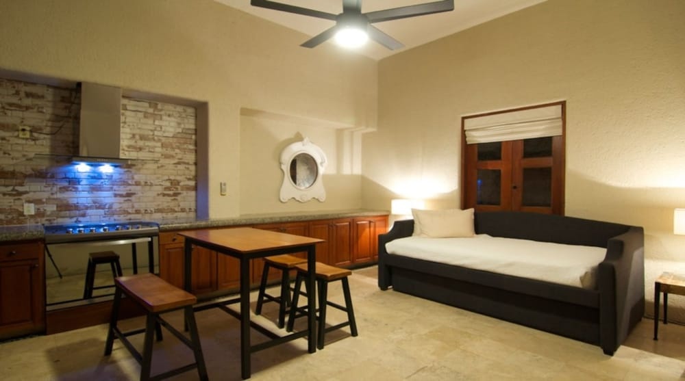 Casa Brooks  by Cabo Platinum