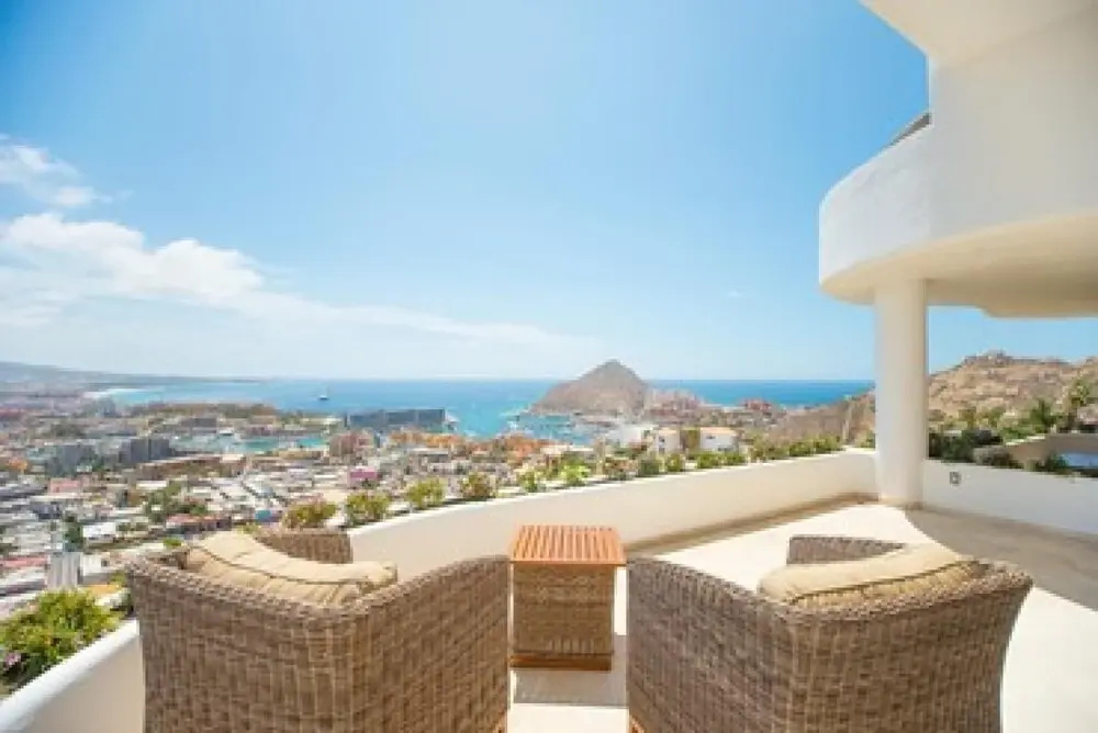 Four Bedroom Ten Sleeps Pool Villa In Mexico