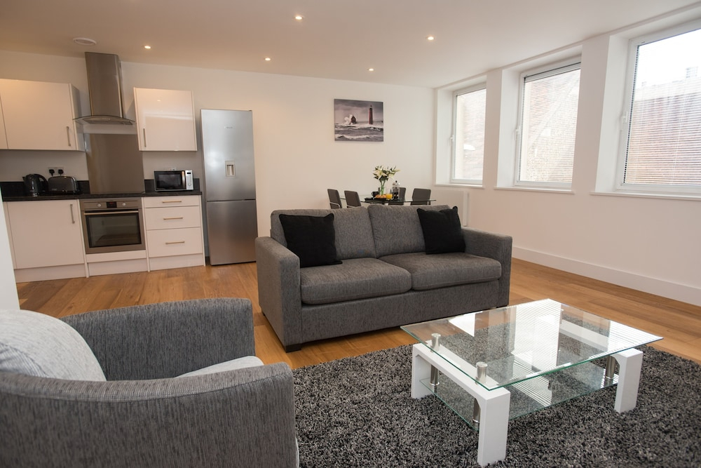 Celador Apartments - Sussex House Serviced Apartments