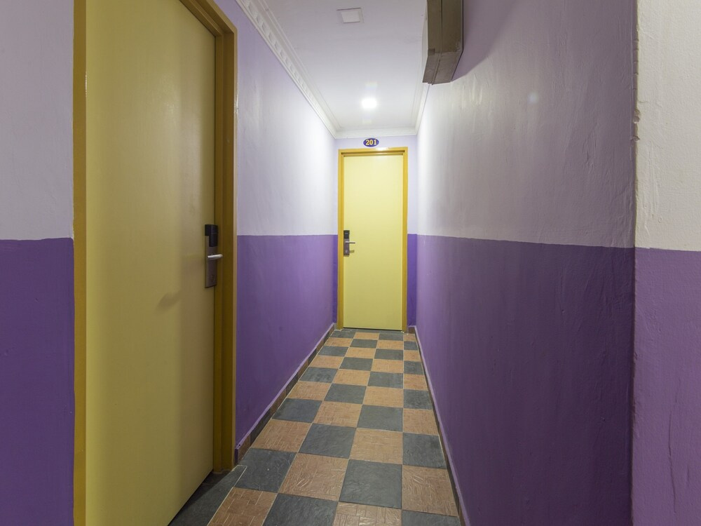 Hotel O Sri Muda Corner Sdn Bhd