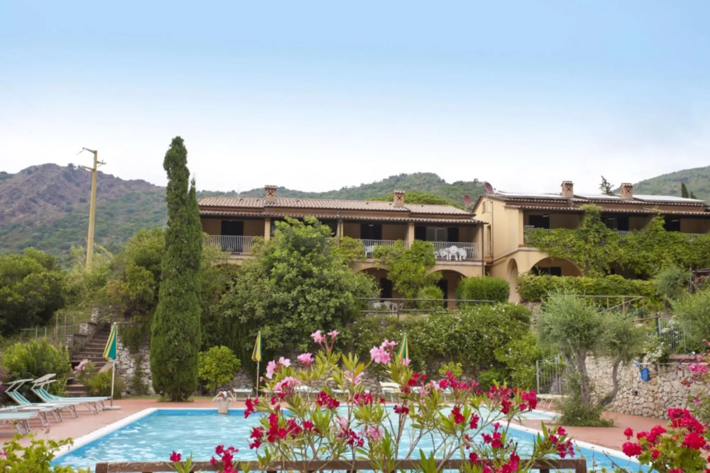 Helios Village - Borgo Alloro 37d nature and services including pool and tennis courts-HELIOS BORGO ALLORO 37D
