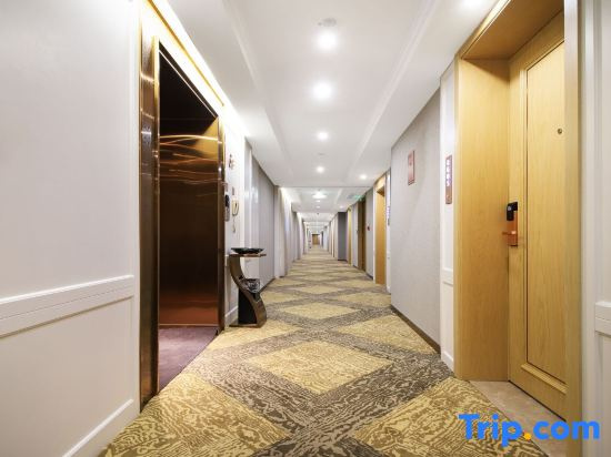 Vienna Hotel Zhucheng Longdu Street Dinosaur Park