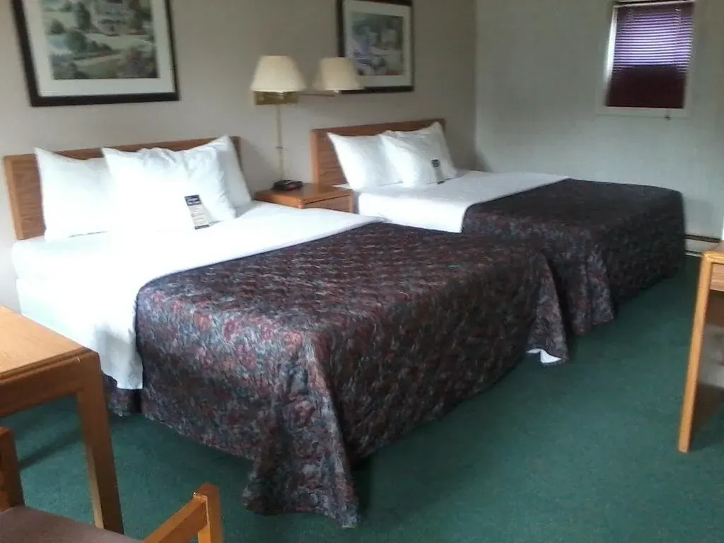 Bancroft Inn & Suites