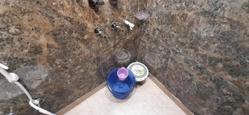 Aggarwal hotels & guest houses lajpat nagar luxury stay in independent flats with attached kitchen washroom and balcony cal 92121 ,74700