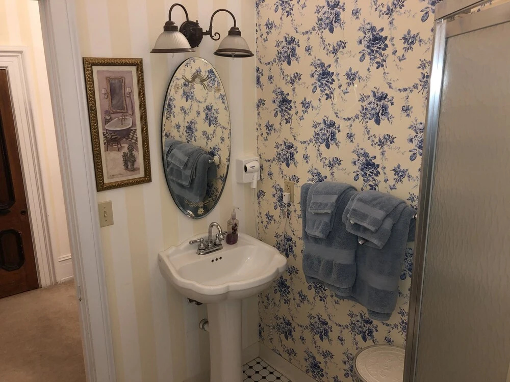 Shaw Mansion Inn