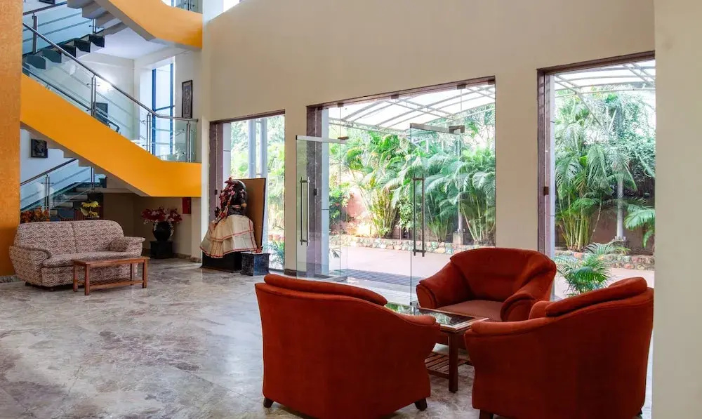 Treebo Y Hotels Elite, Khandagiri