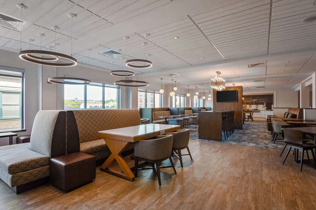 Hampton Inn Salem Boston