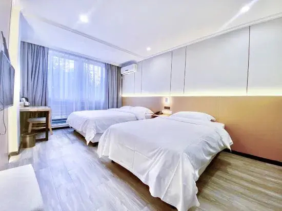 Poli Light Hotel (Beilun Port Area)