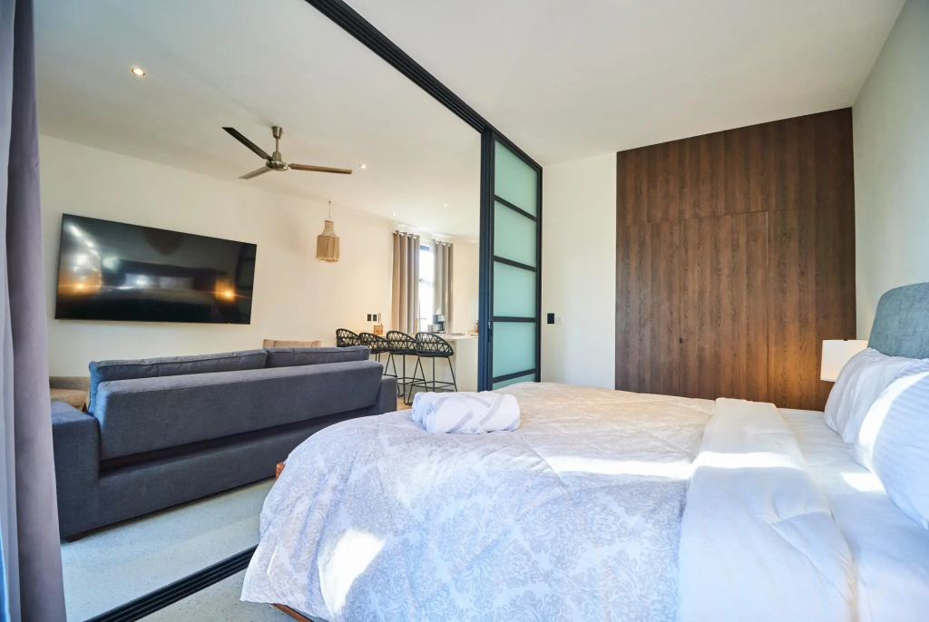 Spacious Trendy Apartment Breathtaking Terrace & Infinity Pool Lounge & Yoga Area
