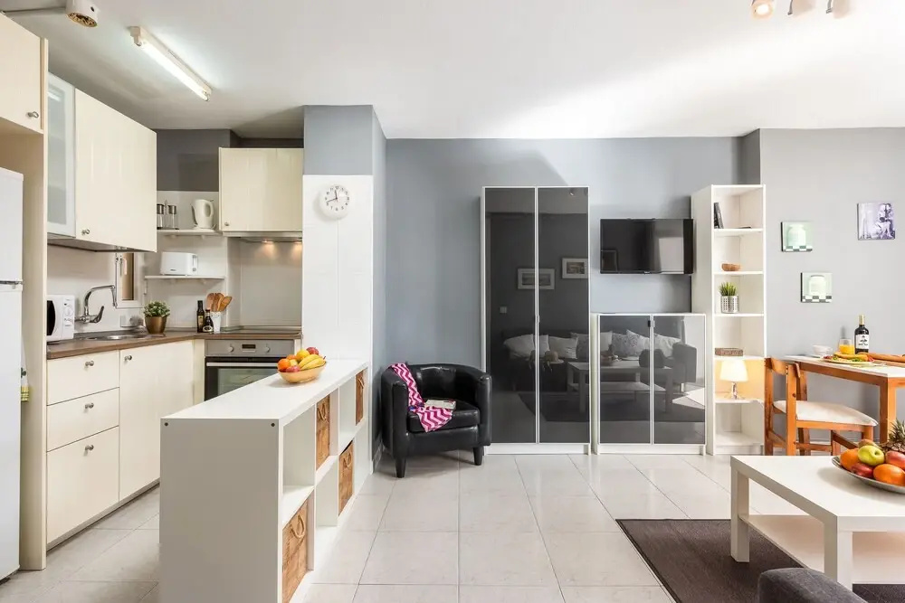 M4F Sweet Apartment Close to the Beach