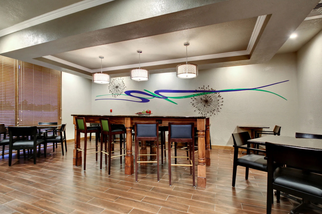Holiday Inn Express Marshfield - Springfield Area by IHG