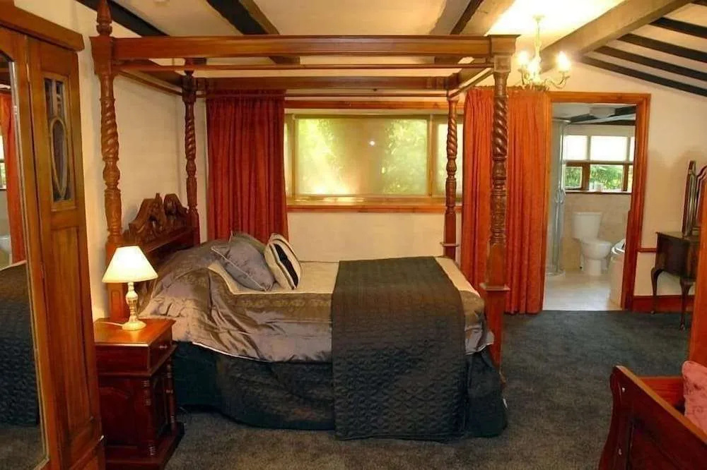 Hopbine House