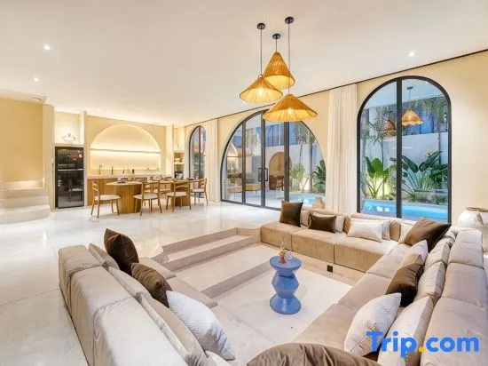 Parisian 2BR Luxury Villa 8mins walk to Beach  - A Luxury Private Villa By Balinest Villas