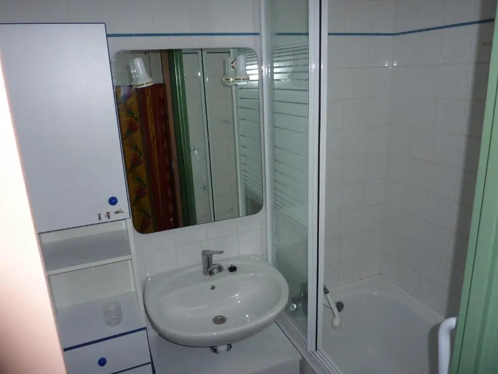 Jolie petite maison jumelée pour 4 pers. - 2070