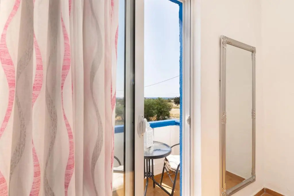 Gennadi Sun Apartments 500m from the beach
