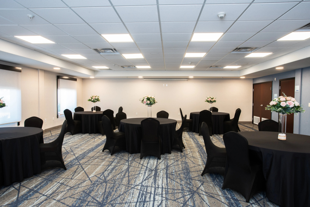 Holiday Inn Express & Suites Las Cruces North