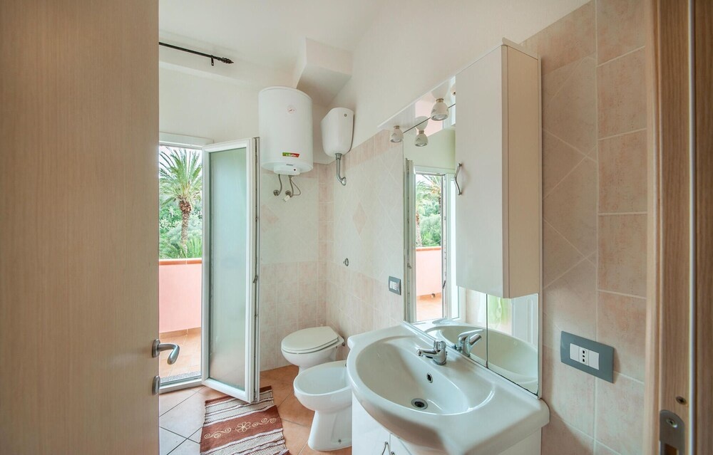 Nice Apartment in La Maddalena With 1 Bedrooms