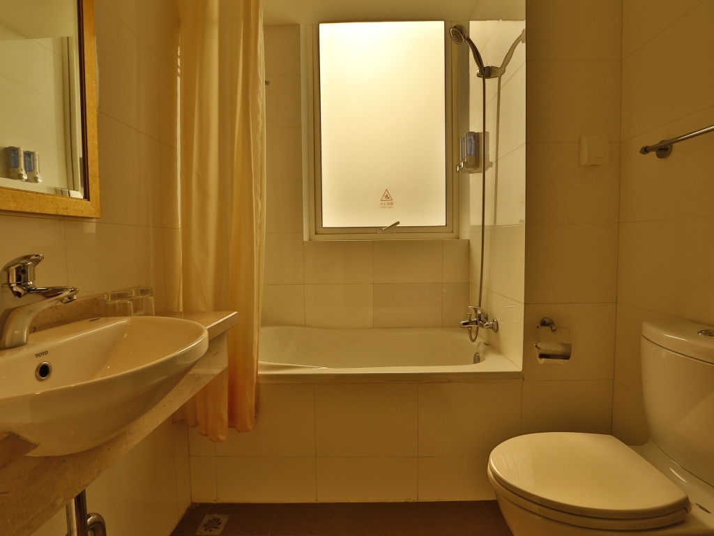 Rayfont Celebrity Hotel and  Apartment