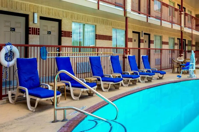 Hill Country Inn & Suites - New Braunfels, Gruene