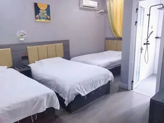 Home Inn Huaxuan Select Hotel (Huaxuan Select Hotel, Suchang West Road, Dongping County, Tai'an)