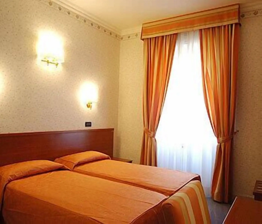Hotel Dina
