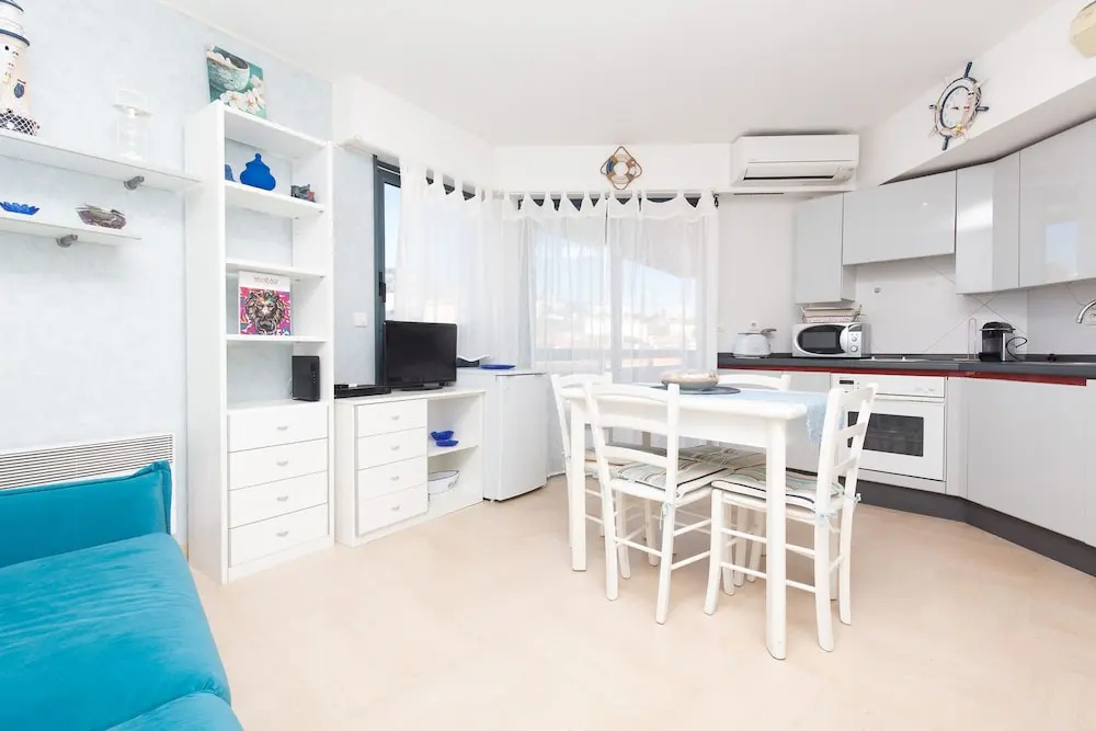 Vaneau Mediterranean Apartment