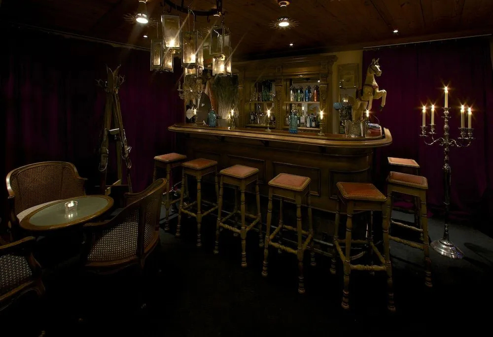 Arena Lodge