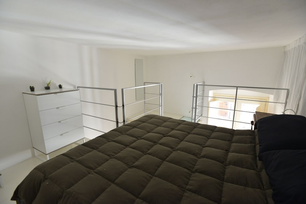 IzzHome Light