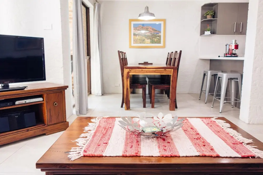 Nicholli, Bay Parklands, Unit 21/2 Gowrie Avenue