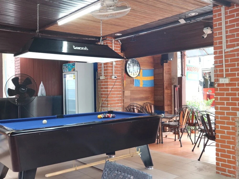 Mermaid Beach Resort - 100m to Beach, Saltwater Pool & BeerGarden