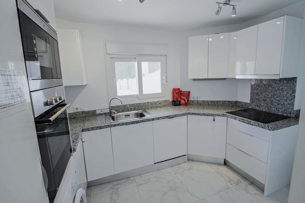 Gila - sea view villa with private pool in Benissa